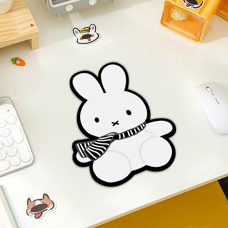 Miffy Mouse Pad Kawaii Cartoon - огляд і ціна Kawaii Tech Accessories