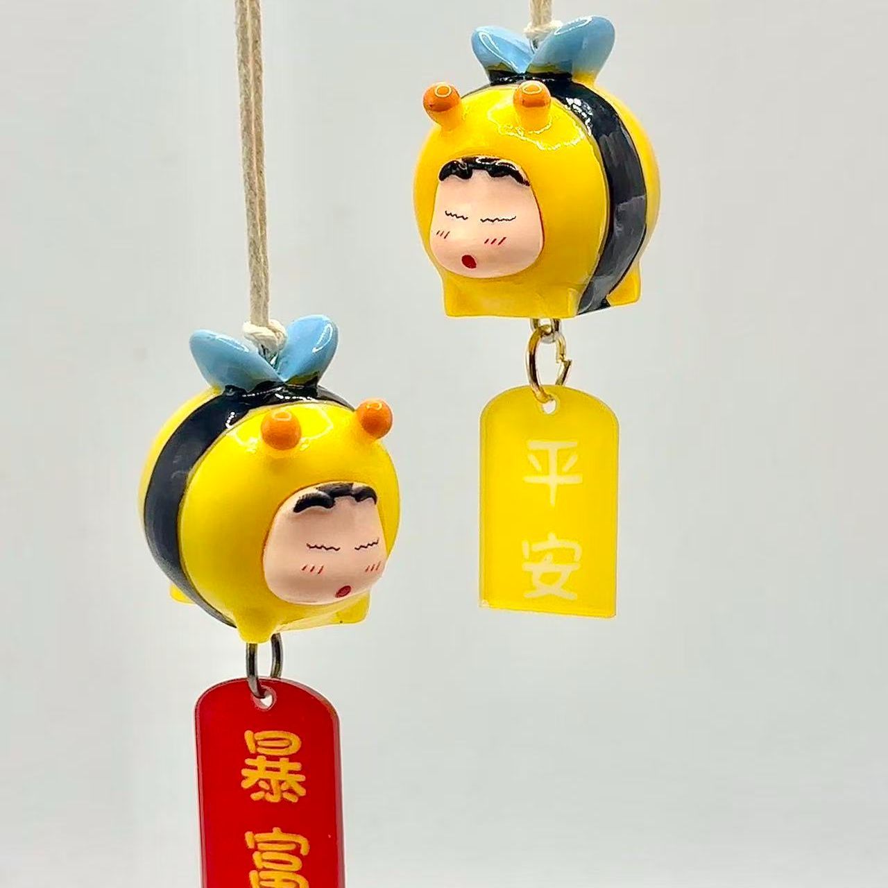 Crayon Shin-chan Bee Cosplay F - огляд і ціна Tech Car Accessories