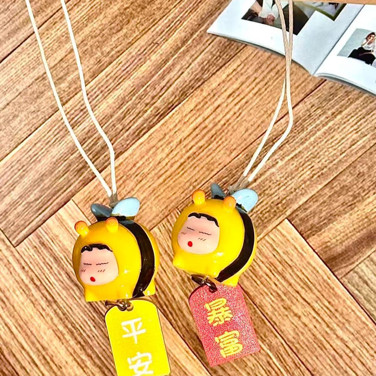 Crayon Shin-chan Bee Cosplay F - огляд і ціна Tech Car Accessories